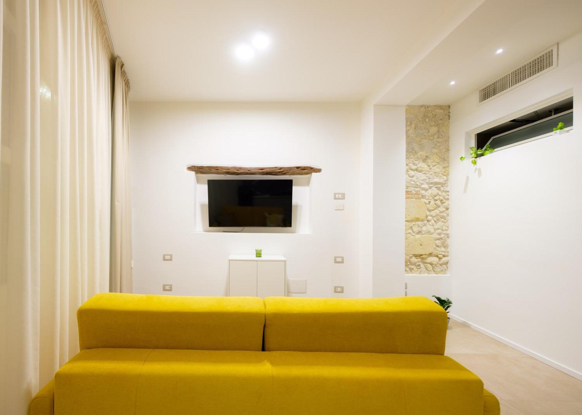 Suite Il Sole In Pieno Centro Storico In Cagliari Exterior photo